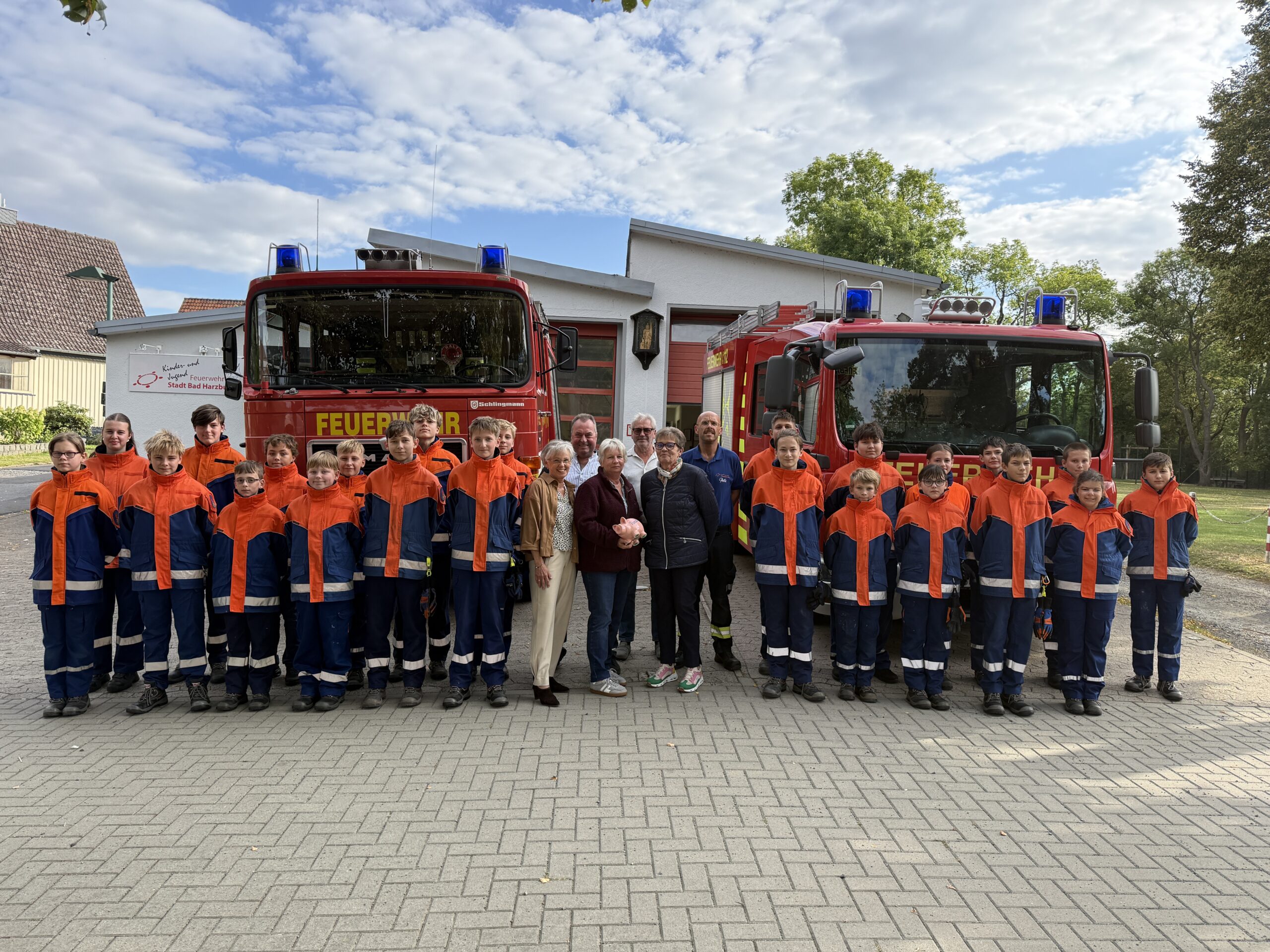 Spende für die Jugendfeuerwehr